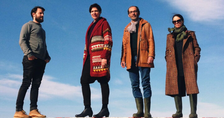 Stereolab Debuted with the Fluorescent ‘Peng!’ 30 Years Ago