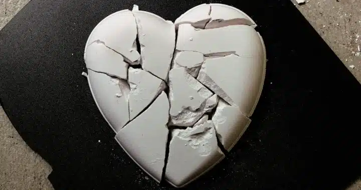 15 Breakup Songs That Are Vicious, Painful, and Bitter